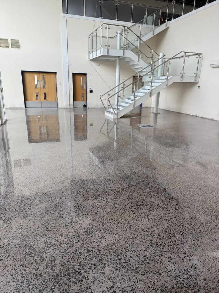 teaserbox 2453610254